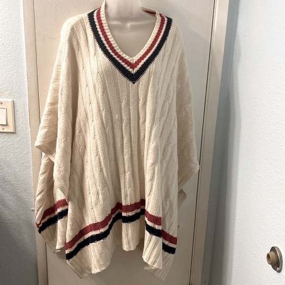 Ugg Weslynn Chunky Poncho Sweater Size M/L - Picture 2 of 9